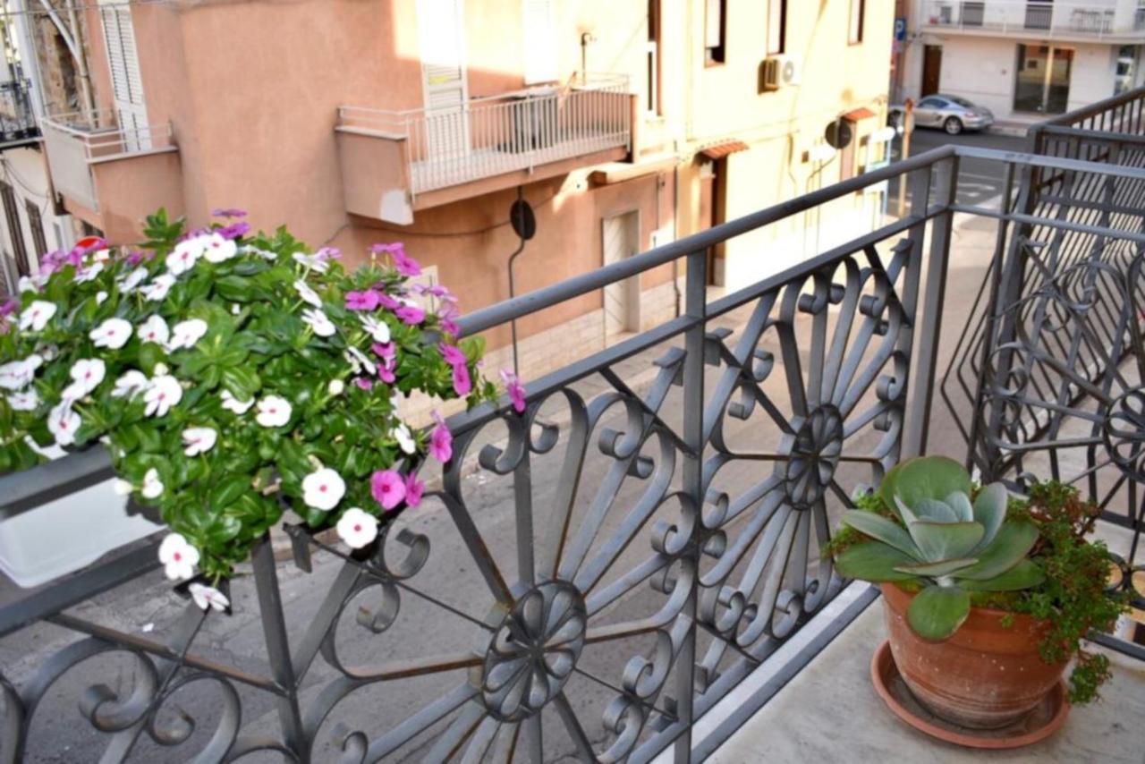 Alma Nua Bed & Breakfast Terrasini Eksteriør bilde